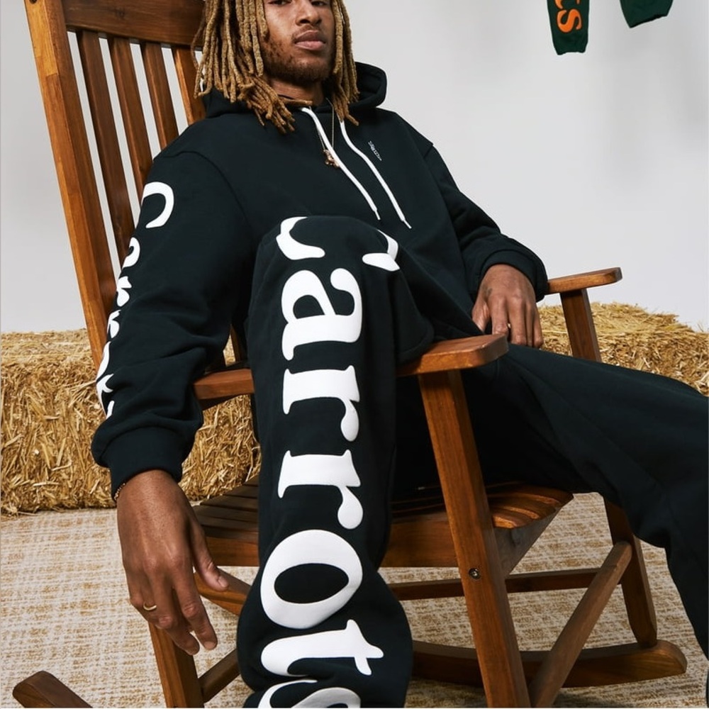 Carrots by Anwar Graphic Jogger Pants in Black Size XSmall